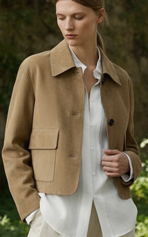 Laurel Kurtka Damska – Krótka z Beżowej Zamszowej Tkaniny, Elegancka, w Minimalistycznym i Miejskim Stylu