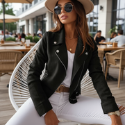 Marigold Damska Kurtka Biker z Zamszu – Kamelowa, Taliowana i Elegancka dla Modnego Wyglądu