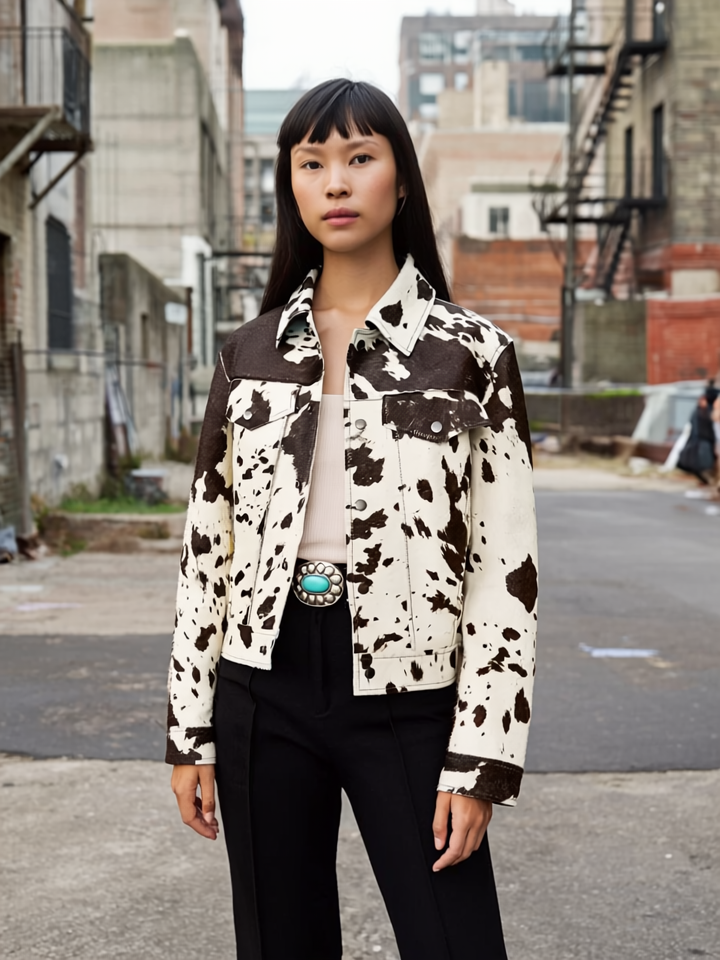 Claudia Kurtka we Wzór Krowy – Odważna, Modna i Oryginalna dla Unikalnego Wyglądu