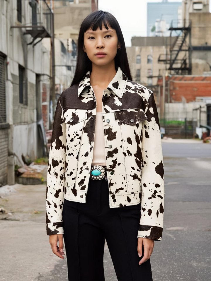 Claudia Kurtka we Wzór Krowy – Odważna, Modna i Oryginalna dla Unikalnego Wyglądu