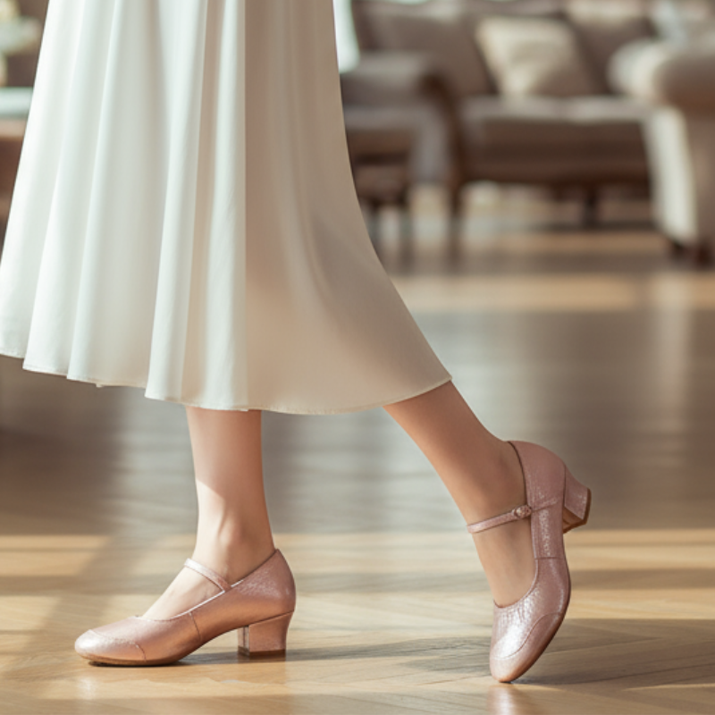 Charlotte Baleriny Damskie – Eleganckie Buty na Niskim Obcasie z Regulowanym i Wygodnym Paskiem