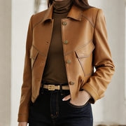 Anita Kurtka Skórzana Damska – Elegancka, miękka i wyrafinowana z charakterystycznym kołnierzem i kieszeniami