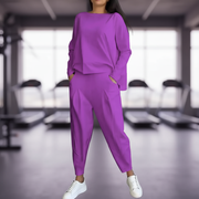 Emilie Zestaw Damski – Wygodny i Elegancki Strój z Elastanu z Okrągłym Dekoltem w Nowoczesnym Stylu